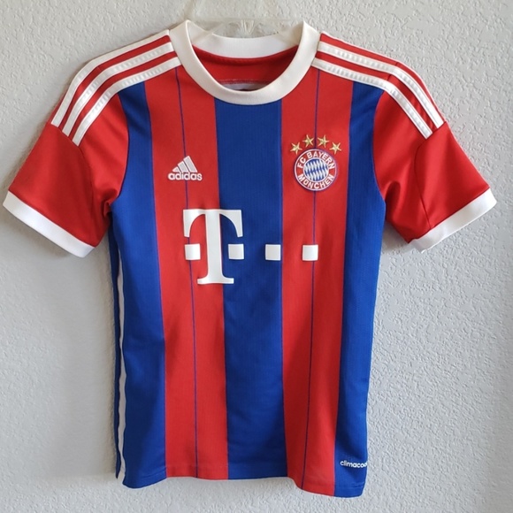 bayern blue and red jersey